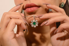 Cushion Cut Emerald & Pear Cut Diamond Pendant Flower Diamond Emerald Wedding Engagement Pendant For Bridal Gifts